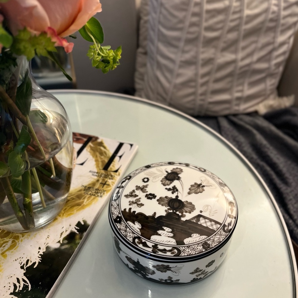Ginori Oriente Italiano Round Box with Cover